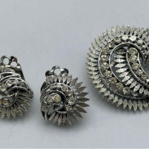 Vintage Coro clear stone swirl brooch pin & clip earrings